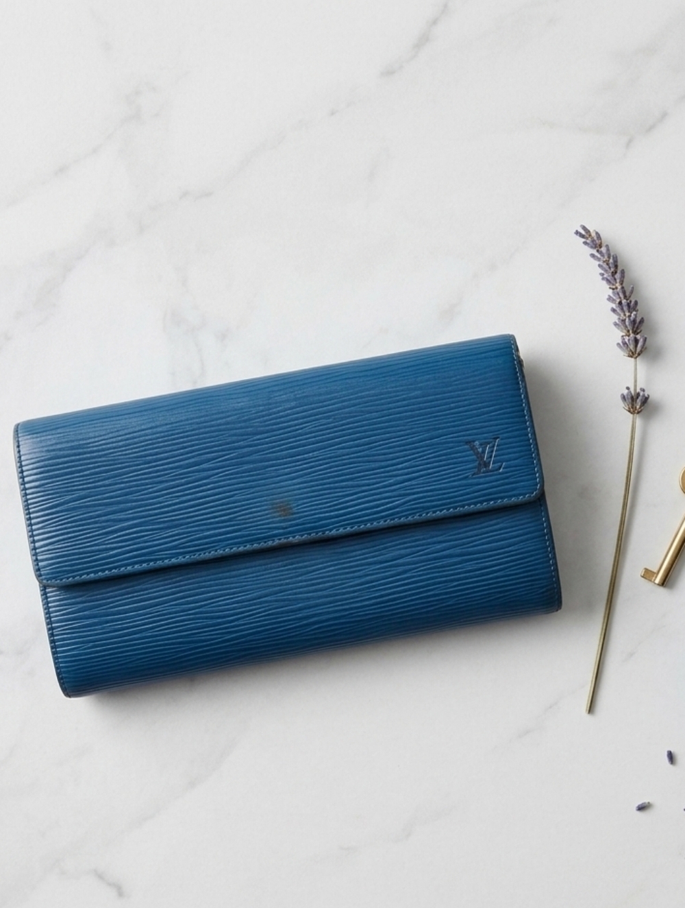 Authentic Louis Vuitton Blue Epi Leather International Long Wallet